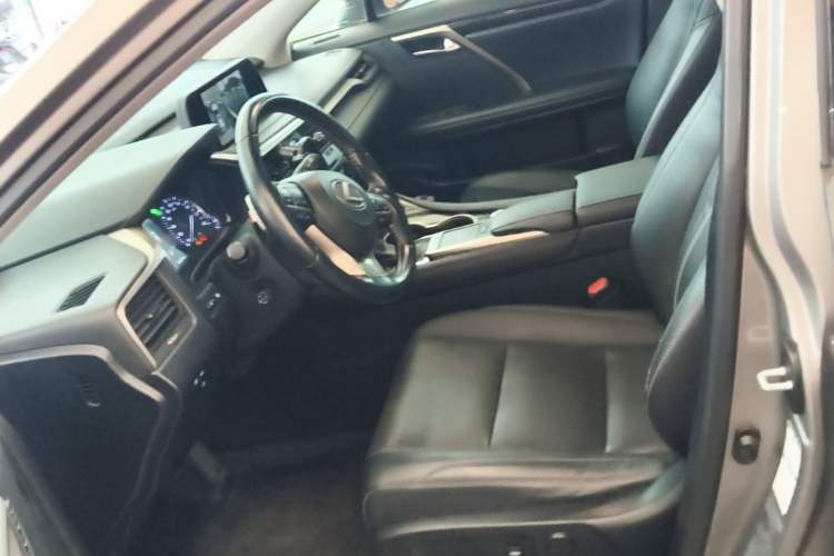 Used Lexus RX 2020 300 4x4 Elegant Edition China VI Left Front Seat