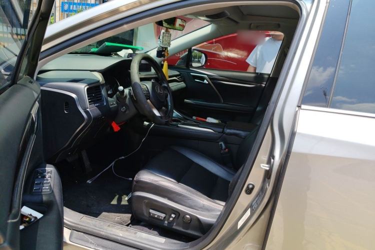 Used Lexus RX 2020 Revised Version 300 Two-Wheel Drive Elite Edition Left Front Seat