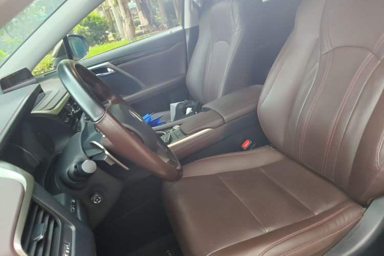 Used Lexus RX 2020 300 4x4 Elegant Edition China VI Left Front Seat