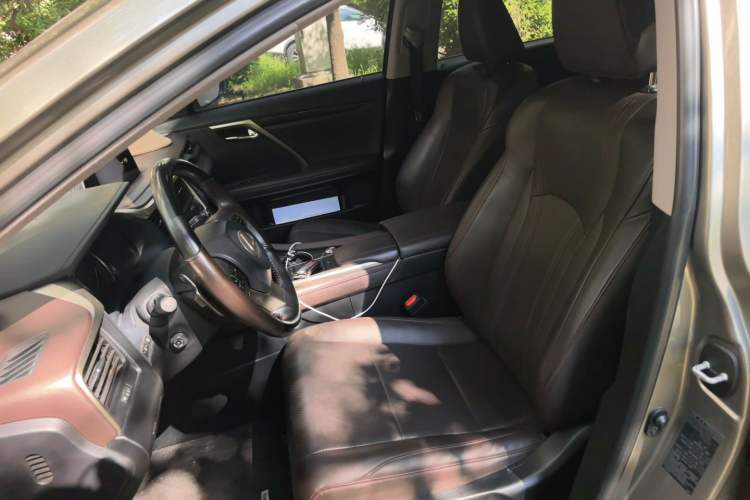 Used Lexus RX 2020 Revised Version 300 Two-Wheel Drive Comfort Edition Left Front Seat