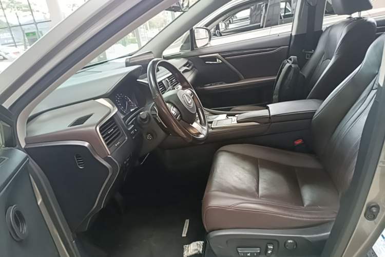 Used Lexus RX 2020 300 4x4 Elegant Edition China VI Left Front Seat