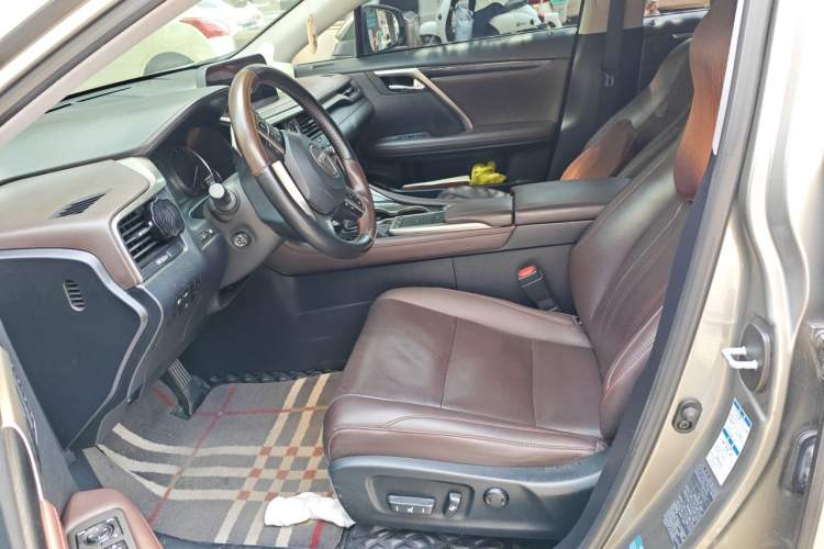 Used Lexus RX 2020 300 4x4 Elegant Edition China VI Left Front Seat