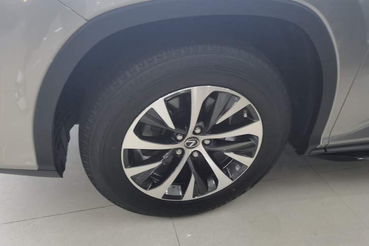Used Lexus RX 2020 Revised Version 300 Two-Wheel Drive Elite Edition Left Front Wheel Hub