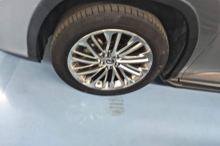 Used Lexus RX 2020 Revised Version 450hL Four-Wheel Drive Elegant Edition 7 Seats Left Front Wheel Hub