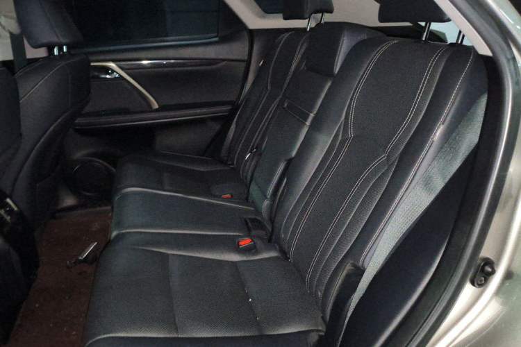 Used Lexus RX 2020 300 4x4 Elegant Edition China VI Left Rear Seat