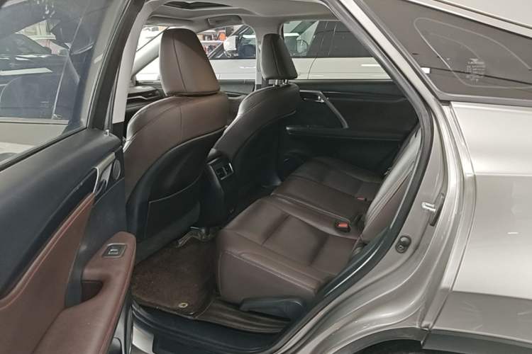 Used Lexus RX 2020 300 Two-Wheel Drive Comfort Edition China VI Standard Left Rear Seat