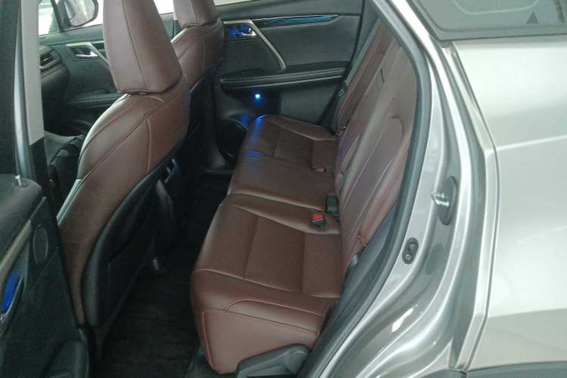 Used Lexus RX 2020 Revised Version 300 Two-Wheel Drive Elite Edition Left Rear Seat