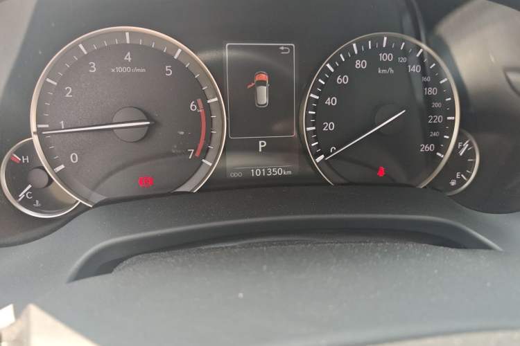 Used Lexus RX 2020 Revised Version 300 Two-Wheel Drive Elite Edition Odometer Close Up