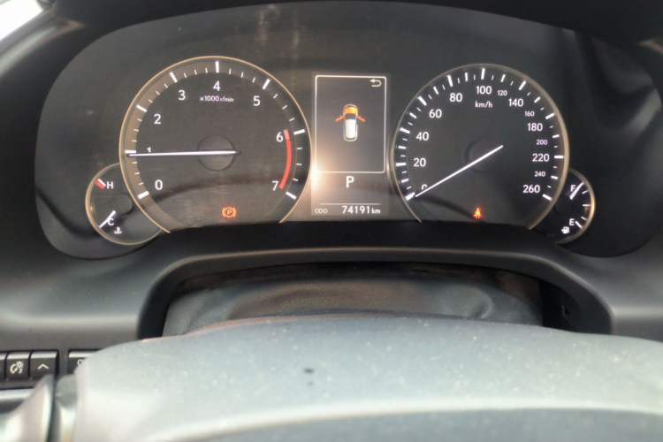 Used Lexus RX 2020 Revised Version 300 Two-Wheel Drive Elite Edition Odometer Close Up
