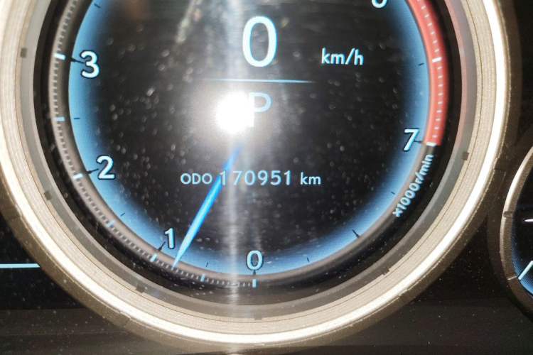 Used Lexus RX 2020 300 4x4 F SPORT China VI Odometer Close Up