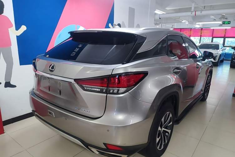 Used Lexus RX 2020 Revised Version 300 Two-Wheel Drive Elite Edition Rear Right 45 Deg
