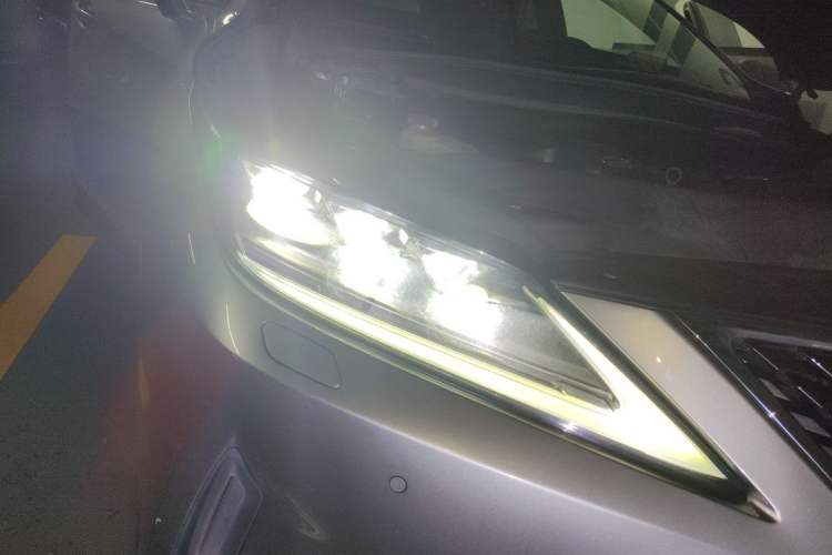 Used Lexus RX 2020 300 4x4 Elegant Edition China VI Right Front Headlight