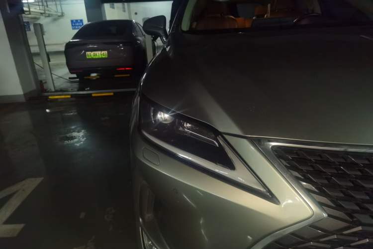 Used Lexus RX 2020 Revised Version 300 Two-Wheel Drive Comfort Edition Right Front Headlight