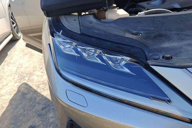 Used Lexus RX 2020 300 4x4 Elegant Edition China VI Right Front Headlight