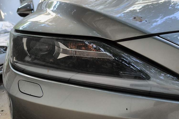 Used Lexus RX 2020 Revised Version 300 Two-Wheel Drive Comfort Edition Right Front Headlight