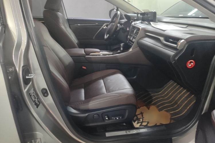 Used Lexus RX 2020 450h Four-Wheel Drive Elegant Edition China VI Standard Right Front Seat