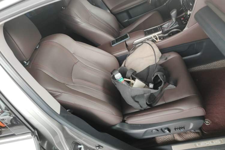 Used Lexus RX 2020 450h Four-Wheel Drive Elegant Edition China VI Standard Right Front Seat