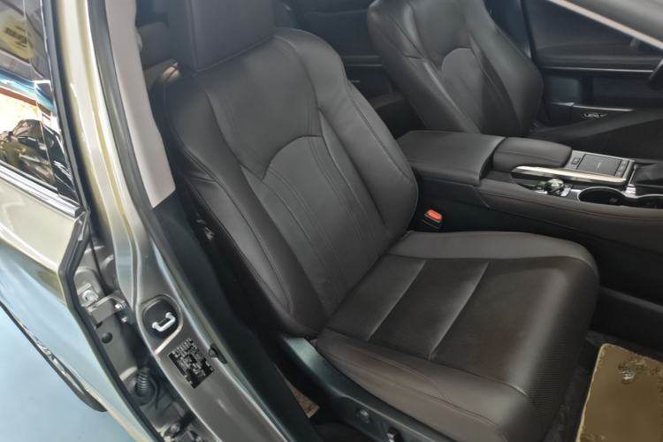 Used Lexus RX 2020 Revised Version 450hL Four-Wheel Drive Elegant Edition 7 Seats Right Front Seat