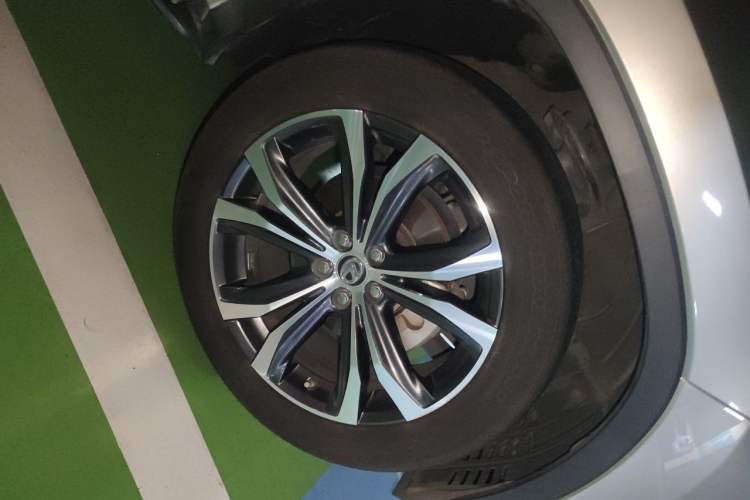 Used Lexus RX 2020 300 4x4 Elegant Edition China VI Right Front Wheel Hub