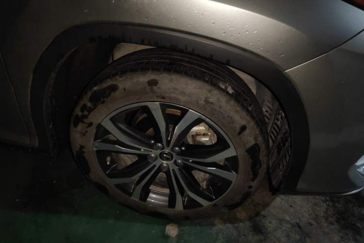 Used Lexus RX 2020 Facelifted 300 4x4 Elegant Edition Right Front Wheel Hub