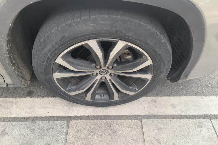 Used Lexus RX 2020 300 4x4 Elegant Edition China VI Right Front Wheel Hub