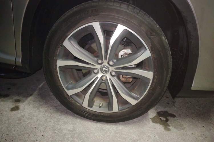 Used Lexus RX 2020 300 Launch Special Limited Edition China VI Standard Right Front Wheel Hub