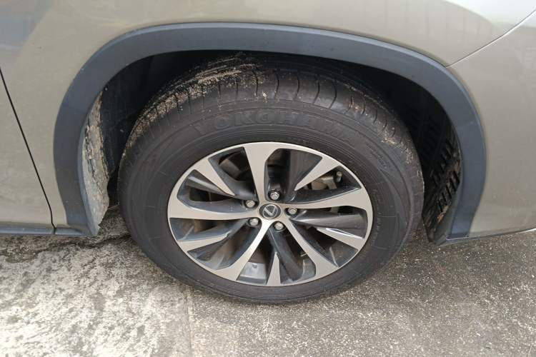 Used Lexus RX 2020 Revised Version 300 Two-Wheel Drive Comfort Edition Right Front Wheel Hub