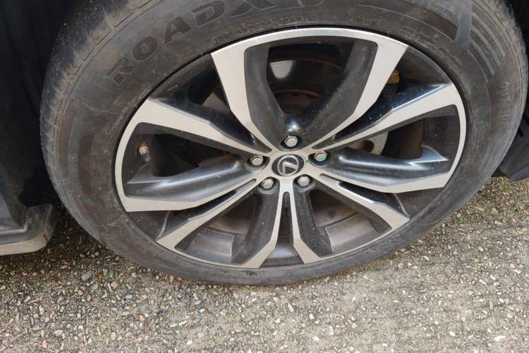 Used Lexus RX 2020 Facelifted 300 4x4 Elegant Edition Right Front Wheel Hub
