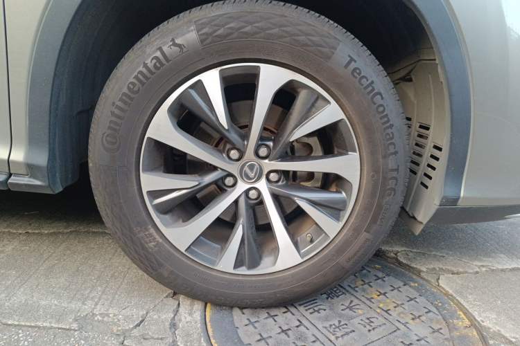 Used Lexus RX 2020 300 Two-Wheel Drive Elite Edition China VI Standard Right Front Wheel Hub