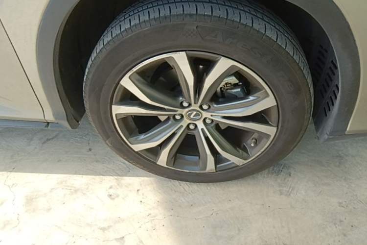 Used Lexus RX 2020 300 4x4 Elegant Edition China VI Right Front Wheel Hub