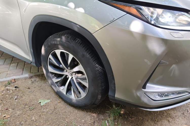 Used Lexus RX 2020 Revised Version 300 Two-Wheel Drive Elite Edition Right Front Wheel Hub