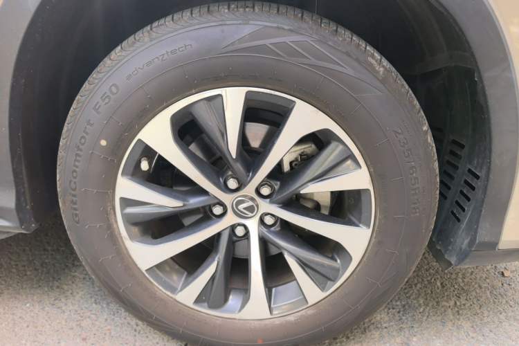Used Lexus RX 2020 Revised Version 300 Two-Wheel Drive Comfort Edition Right Front Wheel Hub