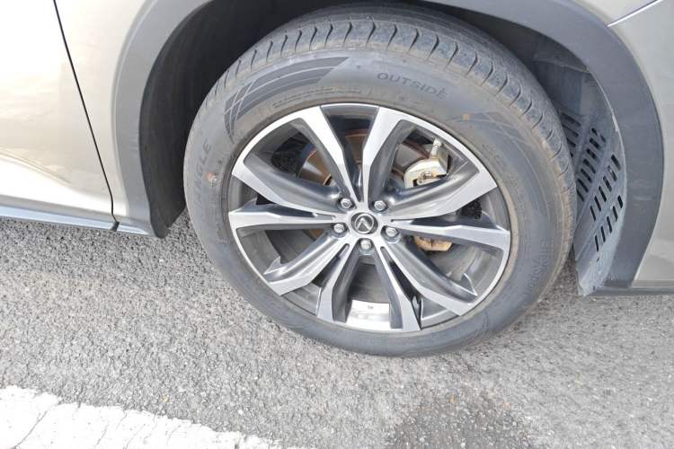 Used Lexus RX 2020 300 4x4 Elegant Edition China VI Right Front Wheel Hub
