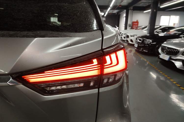 Used Lexus RX 2020 Revised Version 300 Two-Wheel Drive Comfort Edition Right Rear Taillight