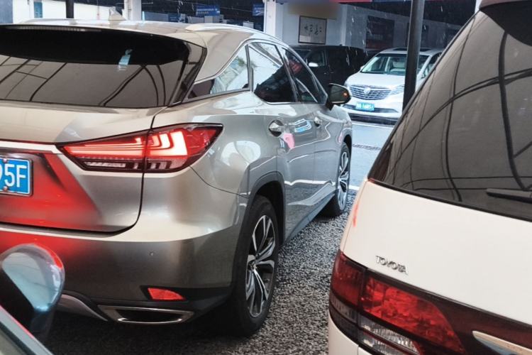 Used Lexus RX 2020 300 4x4 Elegant Edition China VI Right Rear Taillight