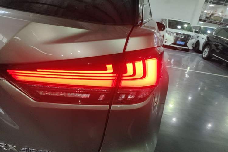 Used Lexus RX 2020 450h Four-Wheel Drive Elegant Edition China VI Standard Right Rear Taillight