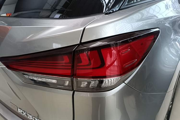Used Lexus RX 2020 300 4x4 Elegant Edition China VI Right Rear Taillight