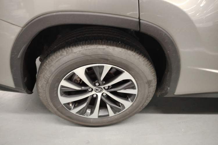 Used Lexus RX 2020 Revised Version 300 Two-Wheel Drive Comfort Edition Right Rear Wheel Hub