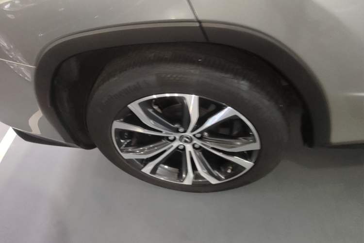 Used Lexus RX 2020 450h Four-Wheel Drive Elegant Edition China VI Standard Right Rear Wheel Hub