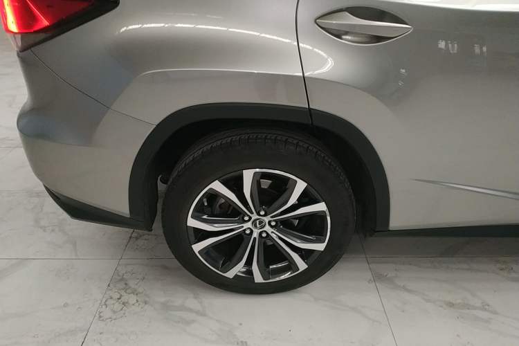 Used Lexus RX 2020 Facelifted 300 4x4 Elegant Edition Right Rear Wheel Hub