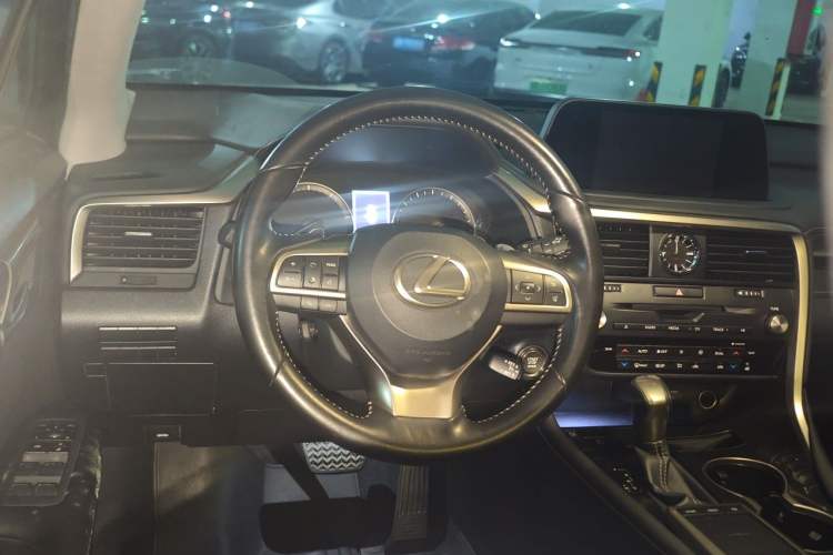 Used Lexus RX 2020 300 Two-Wheel Drive Elite Edition China VI Standard Steering Wheel