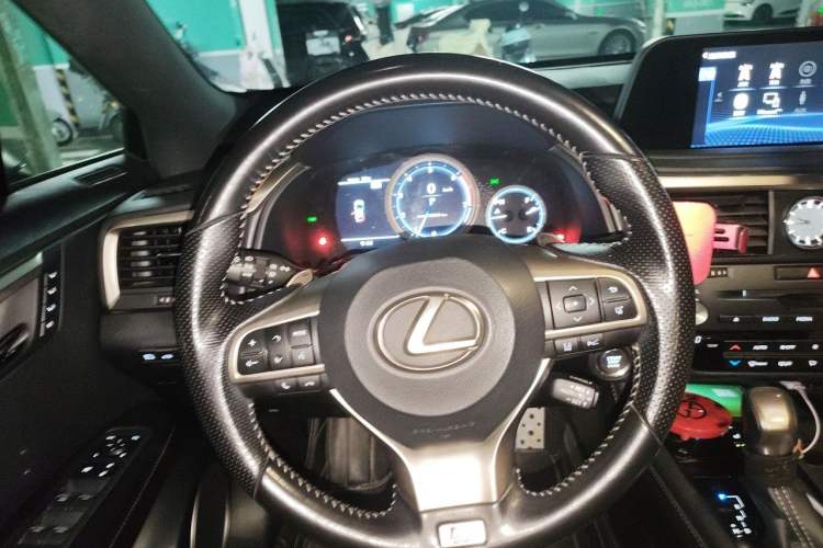 Used Lexus RX 2020 300 4x4 F SPORT China VI Steering Wheel