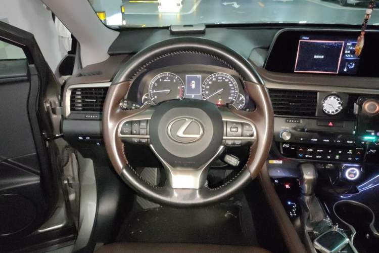 Used Lexus RX 2020 300 4x4 Elegant Edition China VI Steering Wheel