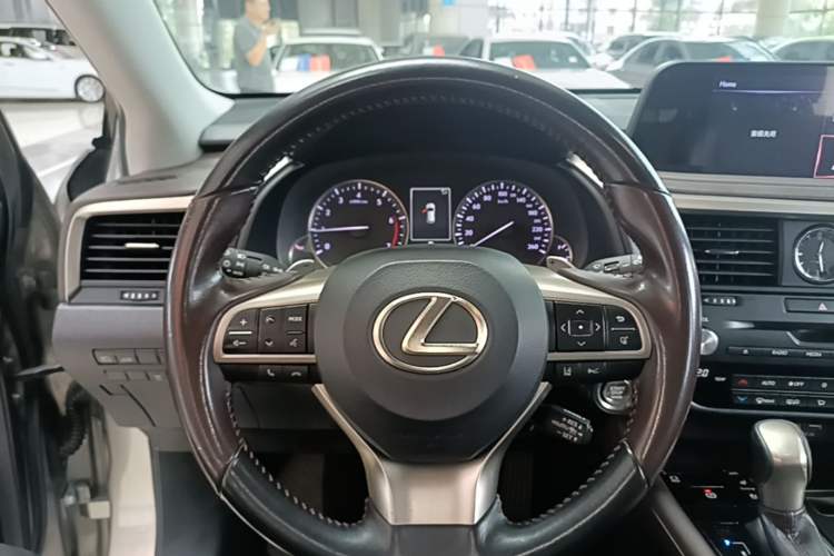 Used Lexus RX 2020 300 4x4 Elegant Edition China VI Steering Wheel