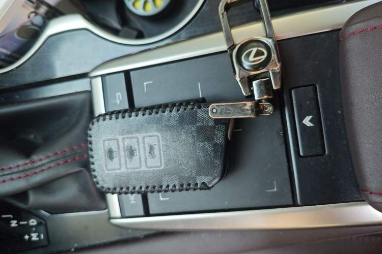 Used Lexus RX 2020 Facelifted 300 4x4 Elegant Edition Vehicle Key
