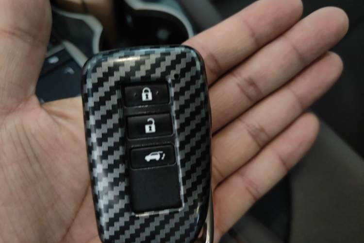 Used Lexus RX 2020 Facelifted 300 4x4 Elegant Edition Vehicle Key