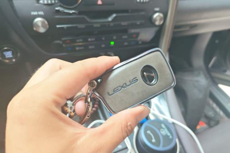 Used Lexus RX 2020 Facelifted 300 4x4 Elegant Edition Vehicle Key
