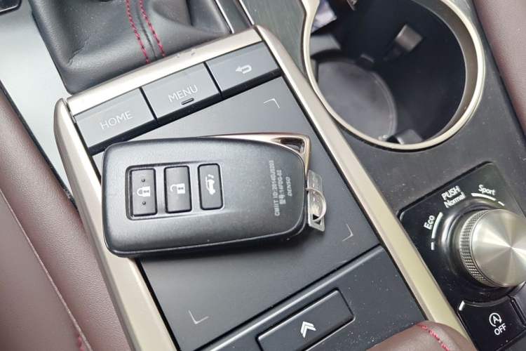 Used Lexus RX 2020 300 4x4 Elegant Edition China VI Vehicle Key