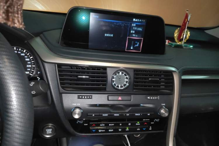 Used Lexus RX 2020 Revised Version 300 Two-Wheel Drive Elite Edition Audio And AC Panel