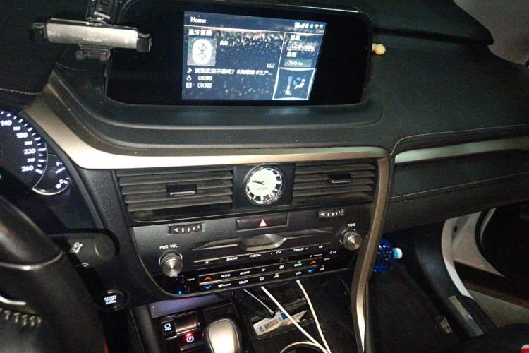 Used Lexus RX 2020 300 Two-Wheel Drive Elite Edition China VI Standard Audio And AC Panel